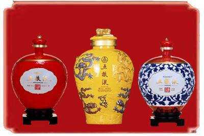 玉溪新平县烟酒回收五粮液各种摆件.jpg